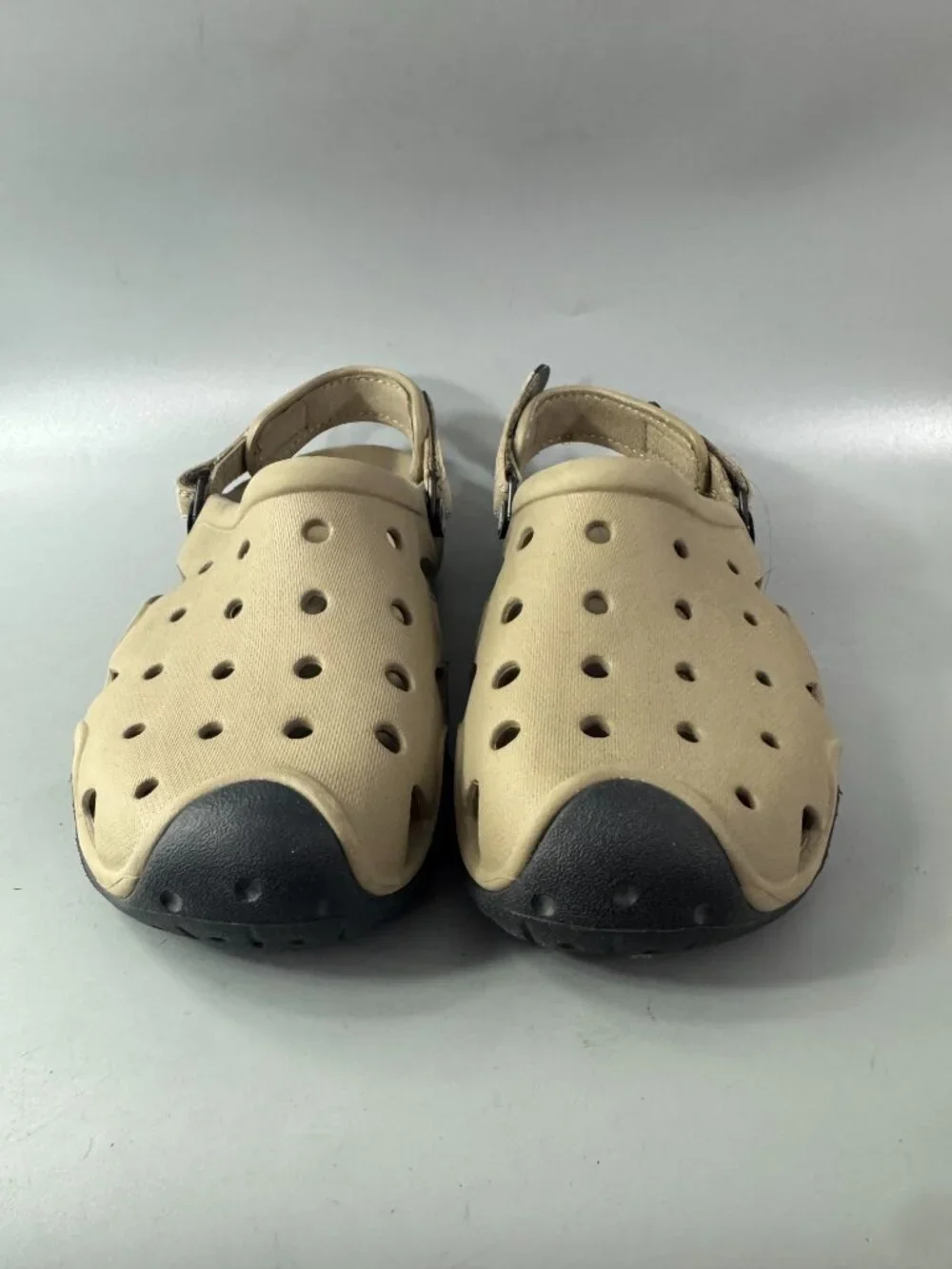 NWOT Crocs Men's Swiftwater Clog Sandal, Size 8